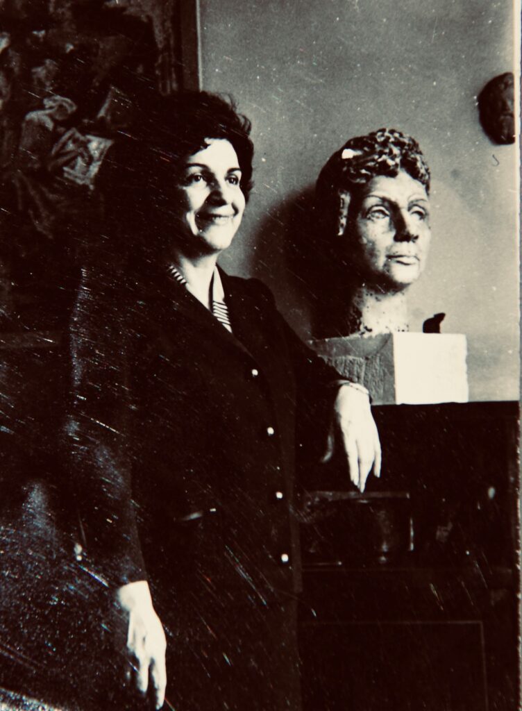 Kristin Saleri with sculpture by Zerrin Bolukbasi